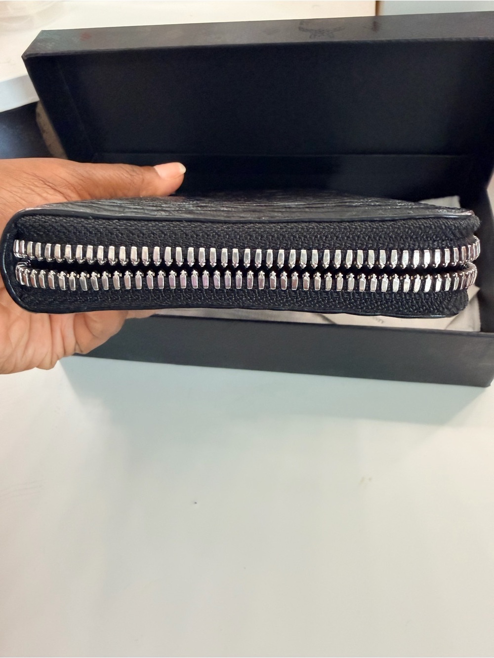 Black MCM wallet - Picture 11 of 13
